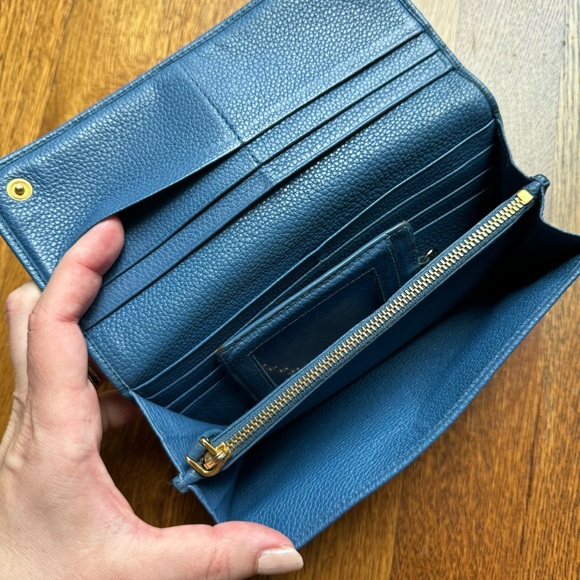 ❤️LAST CHANCE❤️ Prada Blue Saffiano Leather Snap ID Holder Long Wallet (w/ COA) - Picture 4 of 15